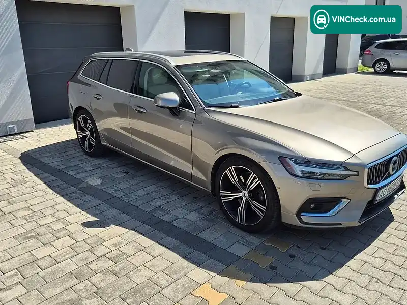 Volvo V60 2020, фото з оголошення 2 з 20, VIN YV1102EL5L2393631
