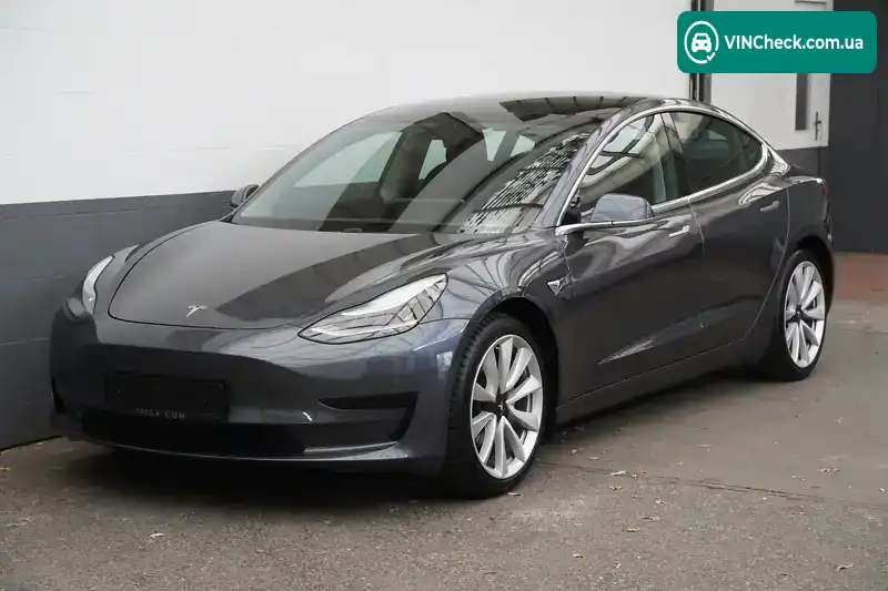 Tesla Model 3 2018, фото з оголошення 2 з 9, VIN 5YJ3E1EA7JF059412