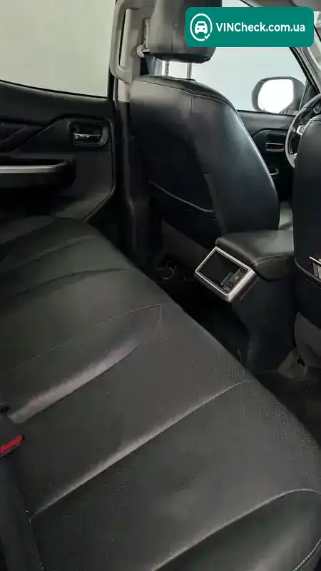 Mitsubishi L 200 2019, фото з оголошення 1 з 21, VIN MMCJLKL10LH010482