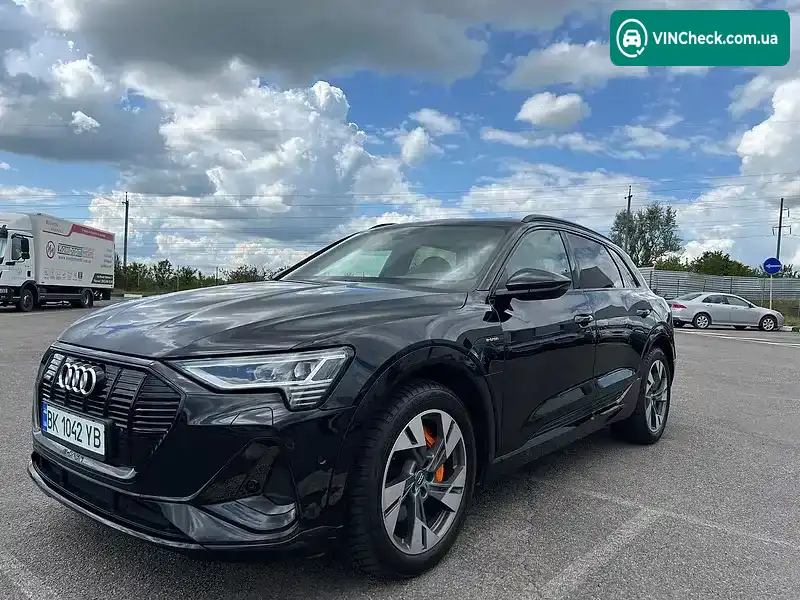 Audi e-tron 2019, фото з оголошення 1 з 20, VIN WAUZZZGE2LB010974