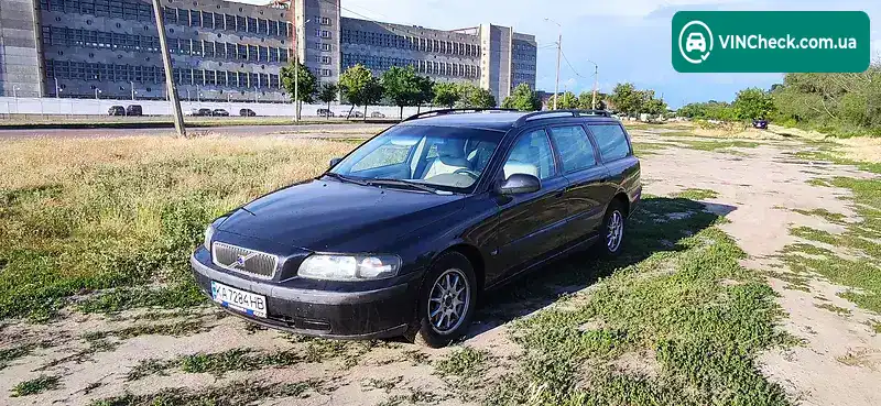 Volvo V70 2002, фото з оголошення 2 з 16, VIN YV1SW793922222796