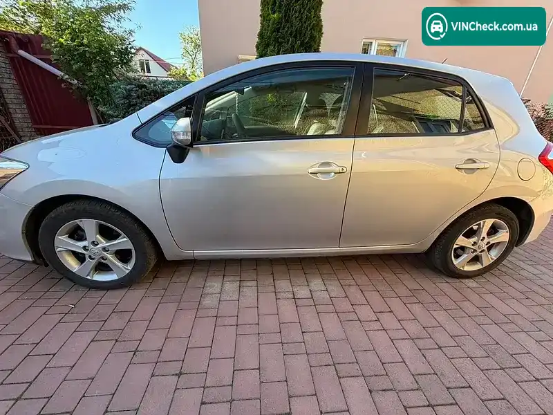 Toyota Auris 2011, фото з оголошення 2 з 10, VIN SB1KE56E90E025853