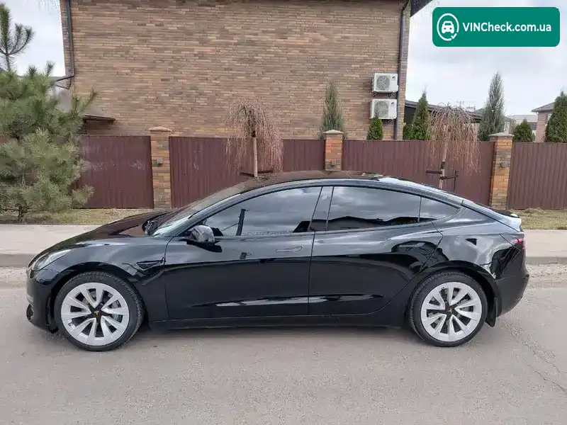 Tesla Model 3 2023, фото з оголошення 1 з 12, VIN 5YJ3E1EAXPF585512