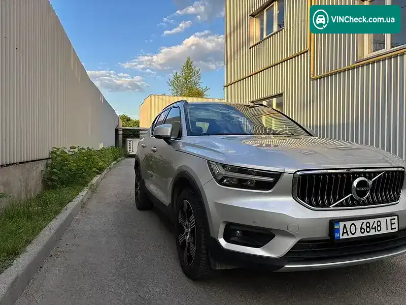 Volvo XC40 2019, фото з оголошення 1 з 12, VIN YV1XZ72VDK2137833