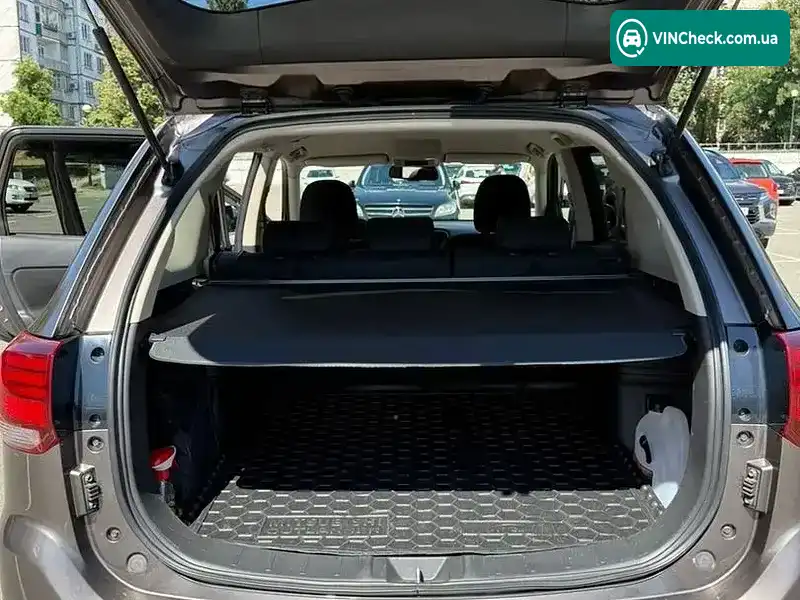 Mitsubishi Outlander 2021, фото з оголошення 2 з 12, VIN JMBXTGF2WLZ002042
