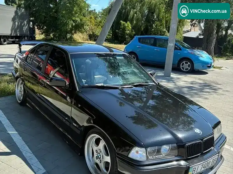 BMW 3 Series 1992, фото з оголошення 2 з 9, VIN WBACB3303NFE08761