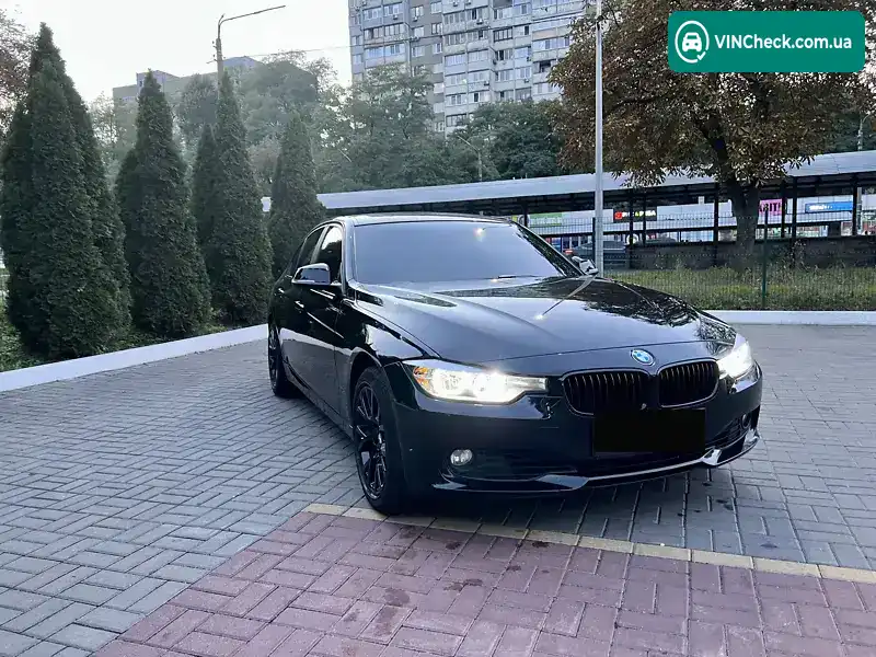 BMW 3 Series 2013, фото з оголошення 2 з 20, VIN WBA3C3C57DF980548