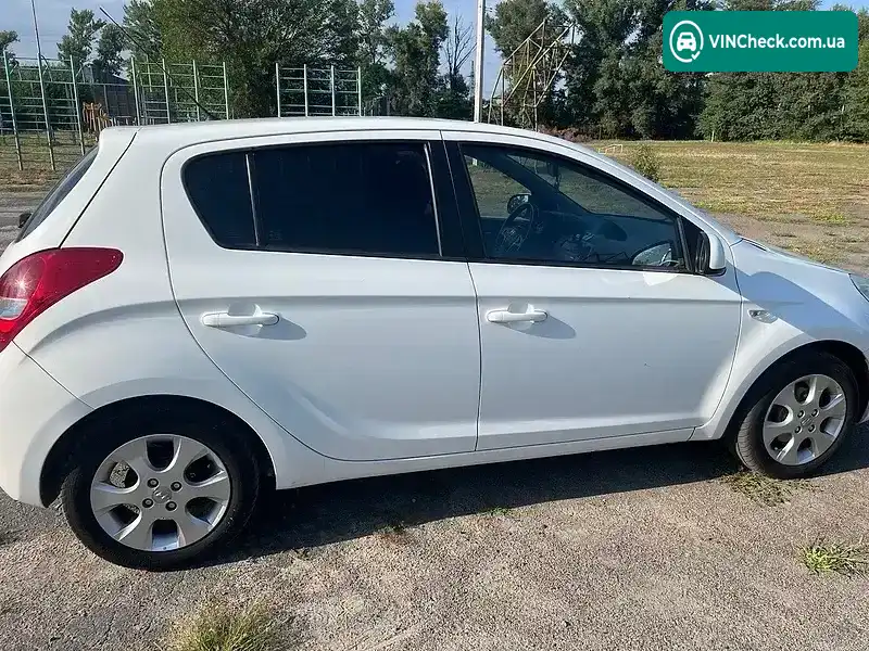 Hyundai i20 2010, фото з оголошення 2 з 6, VIN NLHBB51BABZ024083
