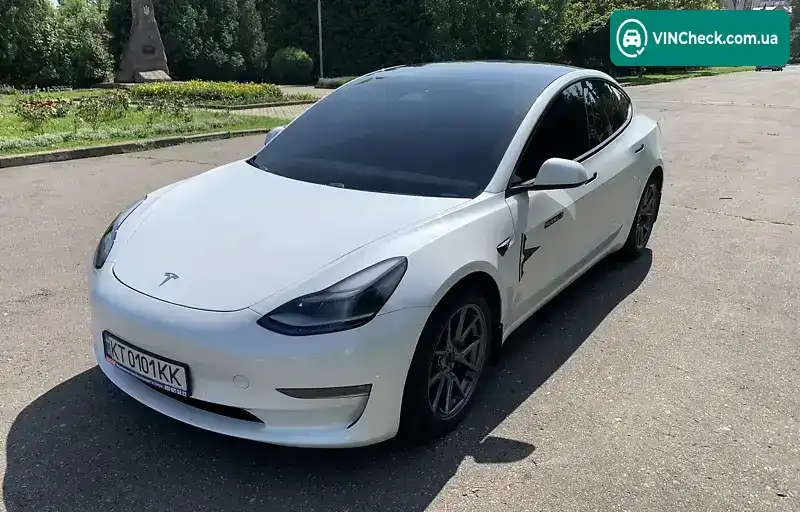 Tesla Model 3 2021, фото з оголошення 2 з 20, VIN 5YJ3E1EAXMF919792
