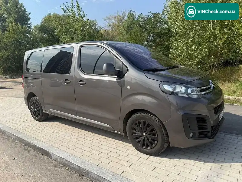 Citroen Spacetourer 2017, фото з оголошення 2 з 10, VIN VF7VEAHXVHZ007269