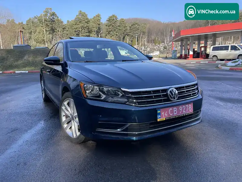 Volkswagen Passat 2018, фото з оголошення 1 з 20, VIN 1VWLA7A33KC003839