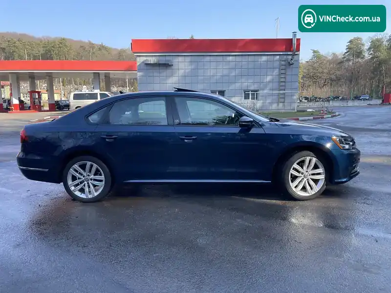 Volkswagen Passat 2018, фото з оголошення 2 з 20, VIN 1VWLA7A33KC003839