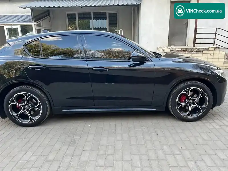 Alfa Romeo Stelvio 2021, фото з оголошення 1 з 6, VIN ZARPAHDN8M7D29647