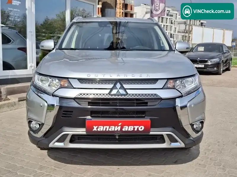 Mitsubishi Outlander 2020, фото з оголошення 2 з 19, VIN JA4AD3A34LJ000465