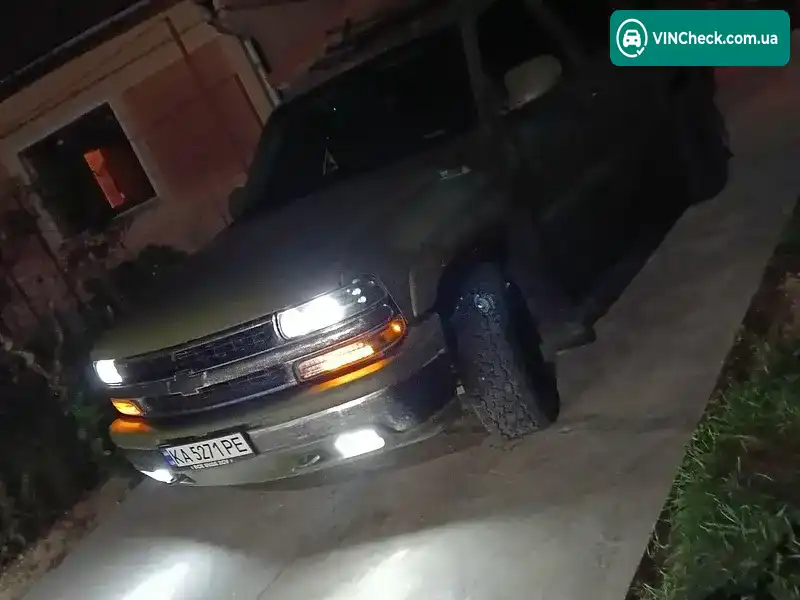 Chevrolet Tahoe 2003, фото з оголошення 2 з 14, VIN 1GNEK13Z13J242852