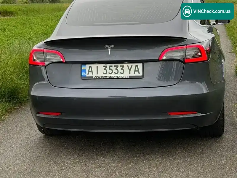 Tesla Model 3 2018, фото з оголошення 2 з 18, VIN 5YJ3E1EA5JF024089