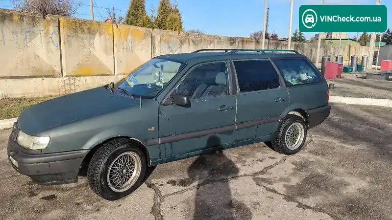 Volkswagen Passat 1994, фото з оголошення 2 з 6, VIN WWWZZZ3BZWE035363