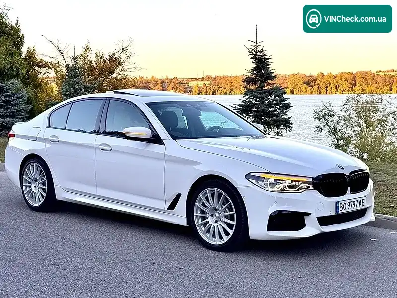 BMW 5 Series 2018, фото з оголошення 2 з 20, VIN WBAJE7C58KWD55262